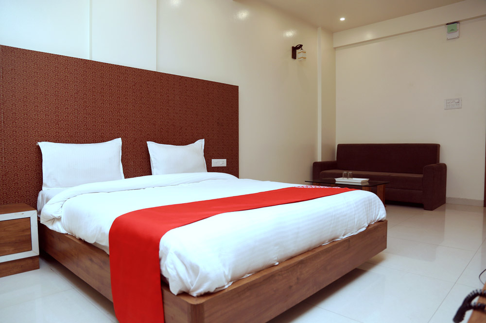 New Vaishnavi Hote - Deluxe Room