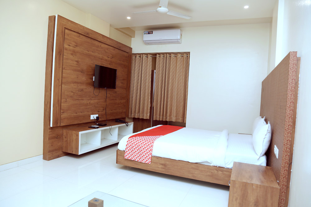 New Vaishnavi Hote - Deluxe Room